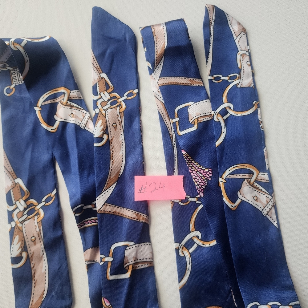 #24 2pc Set TwillyBlue and Tan Scarf with Chain Print - Picture 2 of 4